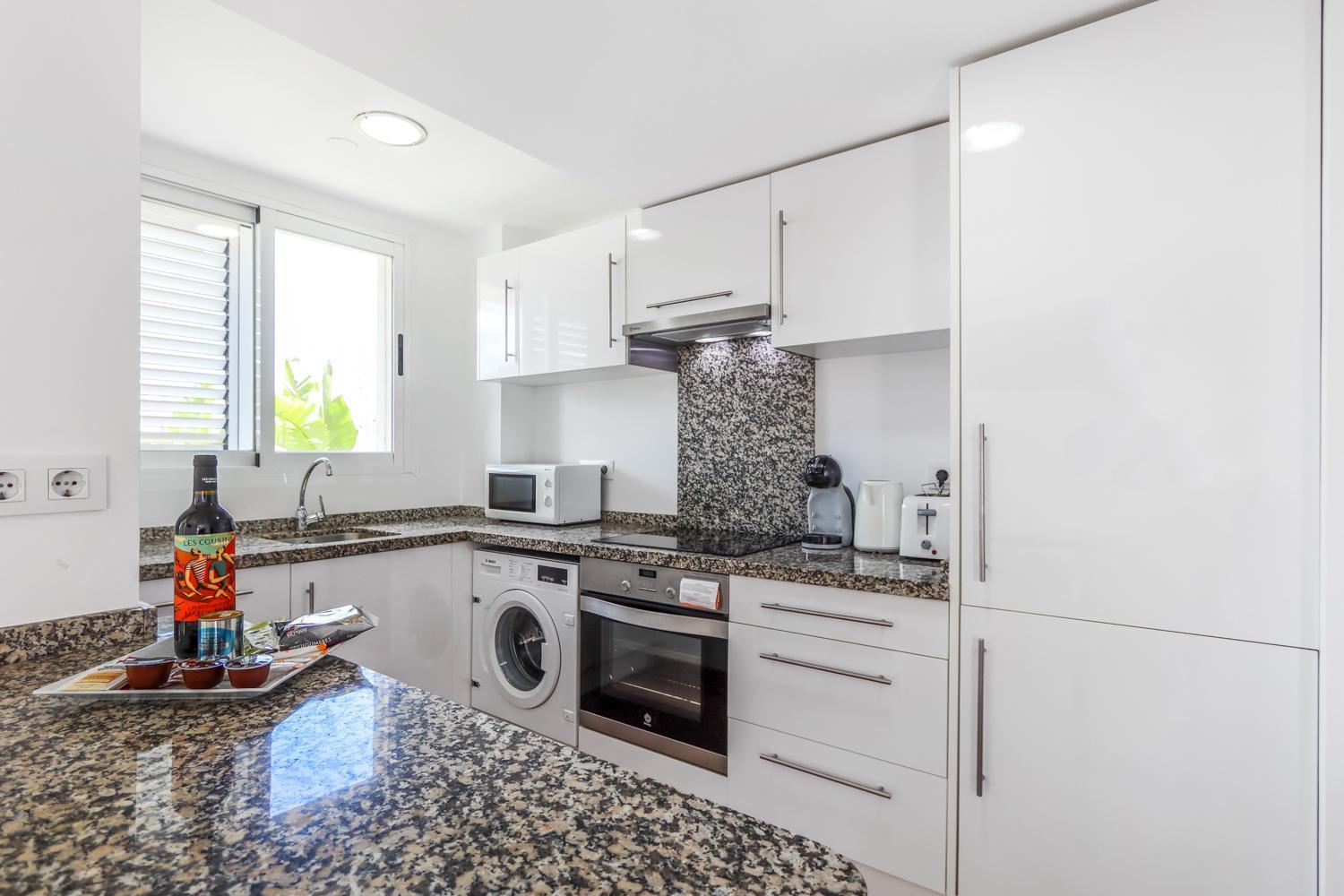 A Un Paso Del Mar Con Servicios Y Piscina Γιαβέα Εξωτερικό φωτογραφία