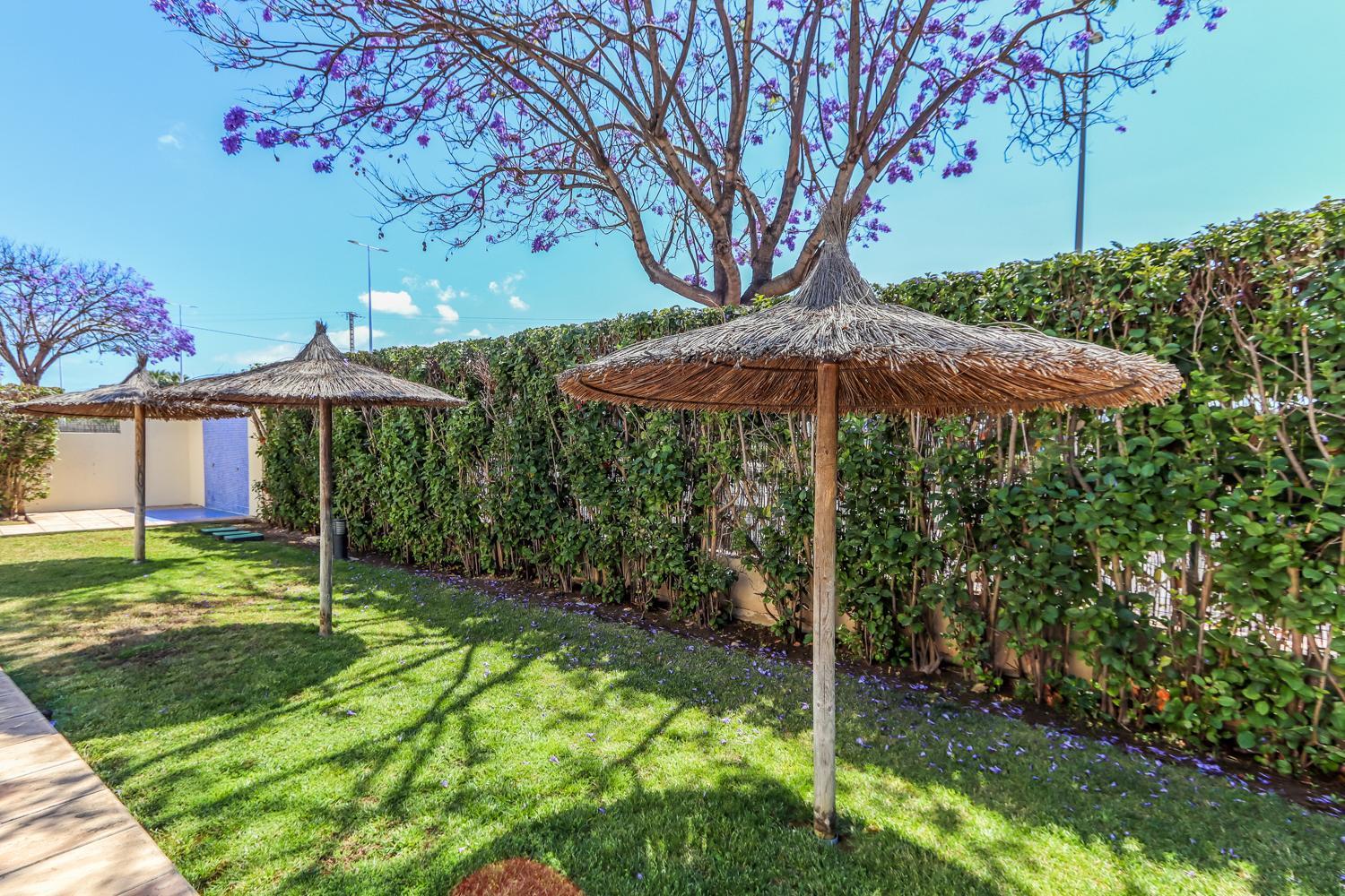 A Un Paso Del Mar Con Servicios Y Piscina Γιαβέα Εξωτερικό φωτογραφία